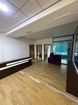 Kirayə verilir 9 otaqlı ofis 200 m²