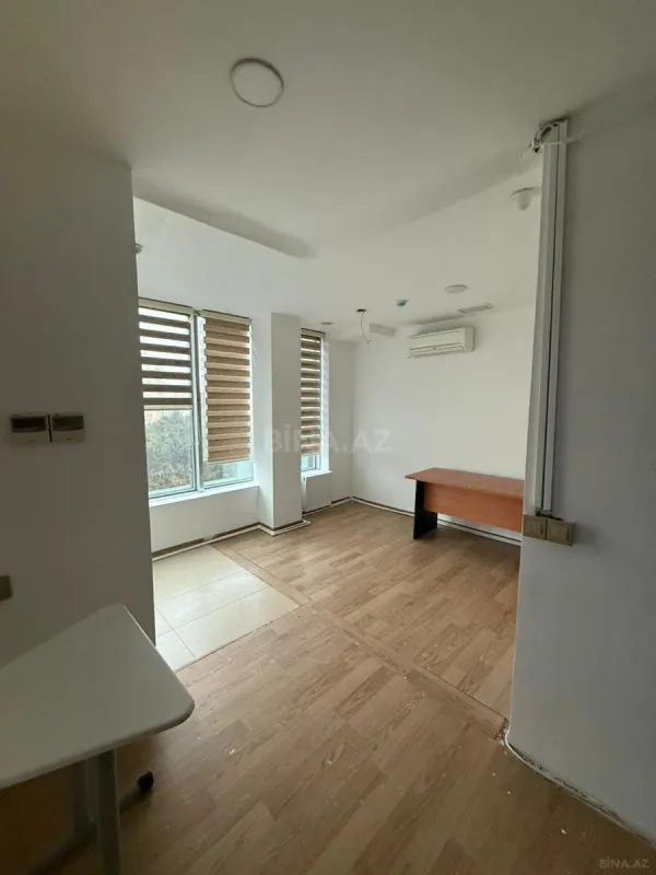 Kirayə verilir 9 otaqlı ofis 200 m²