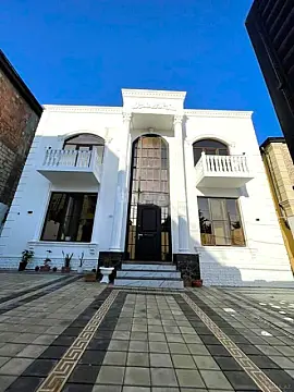 Satılır 6 otaqlı həyət evi 260 m²