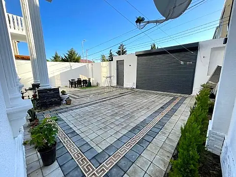 Satılır 6 otaqlı həyət evi 260 m²