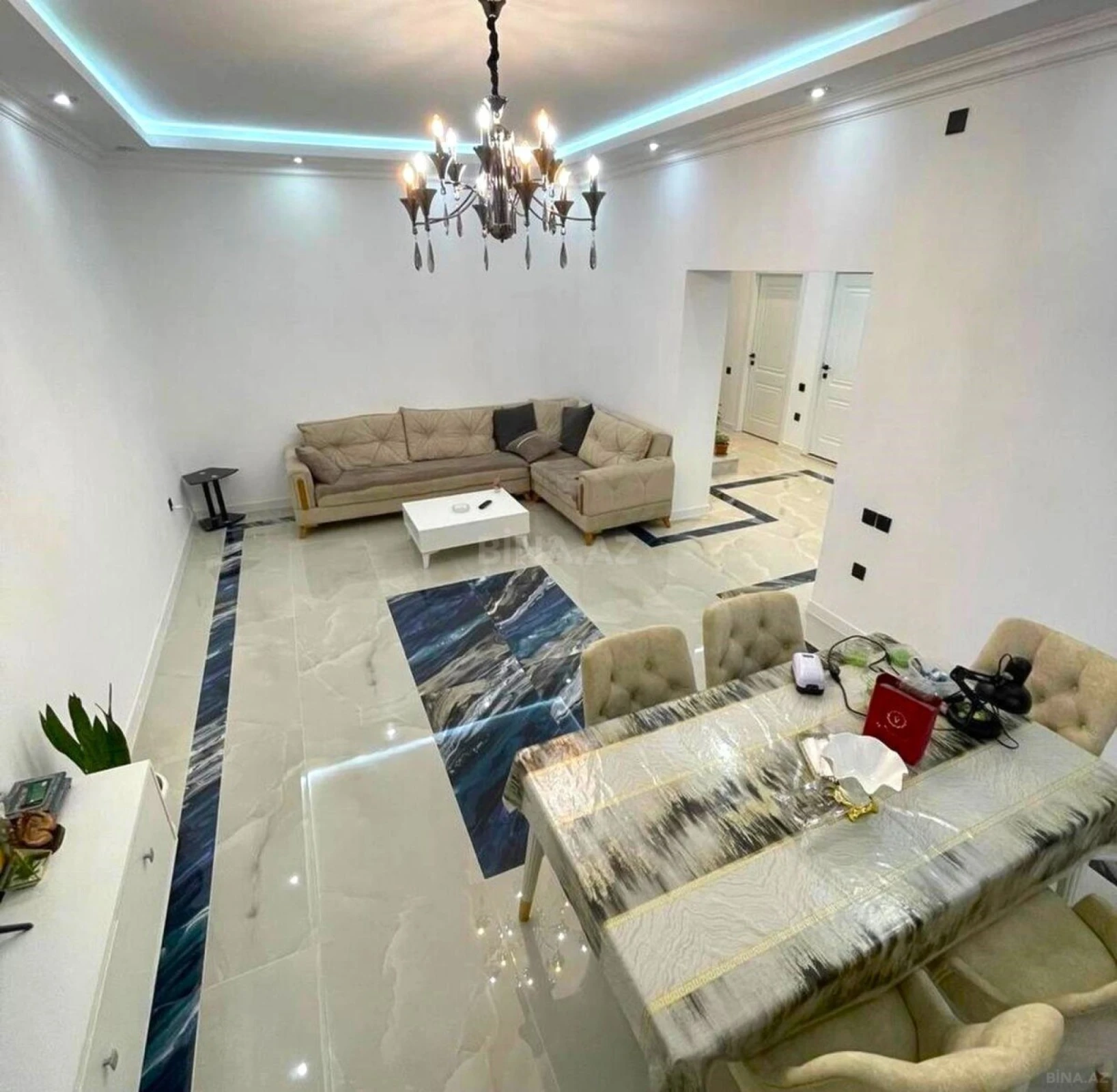 Satılır 6 otaqlı həyət evi 260 m²