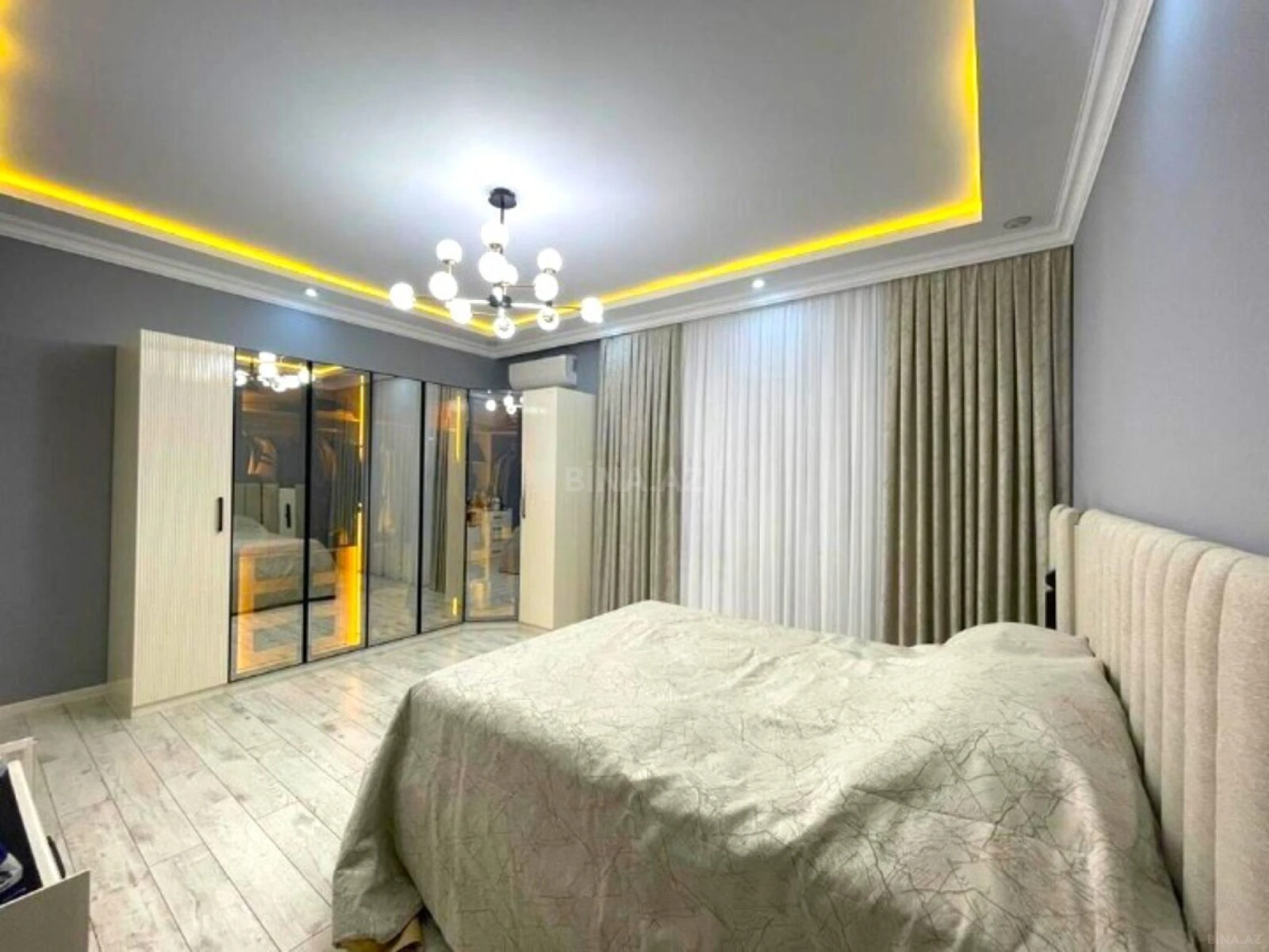 Satılır 6 otaqlı həyət evi 260 m²