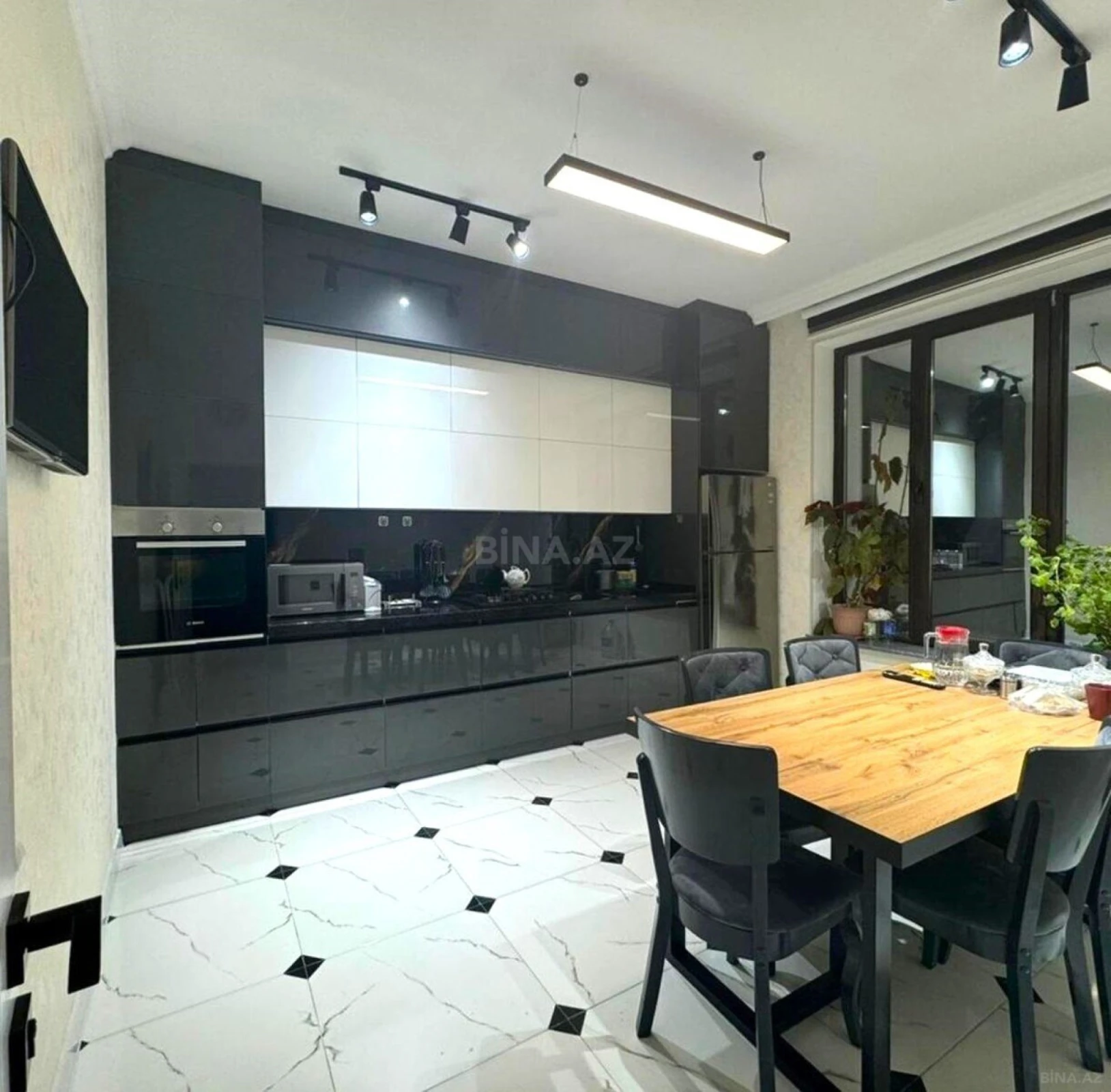 Satılır 6 otaqlı həyət evi 260 m²