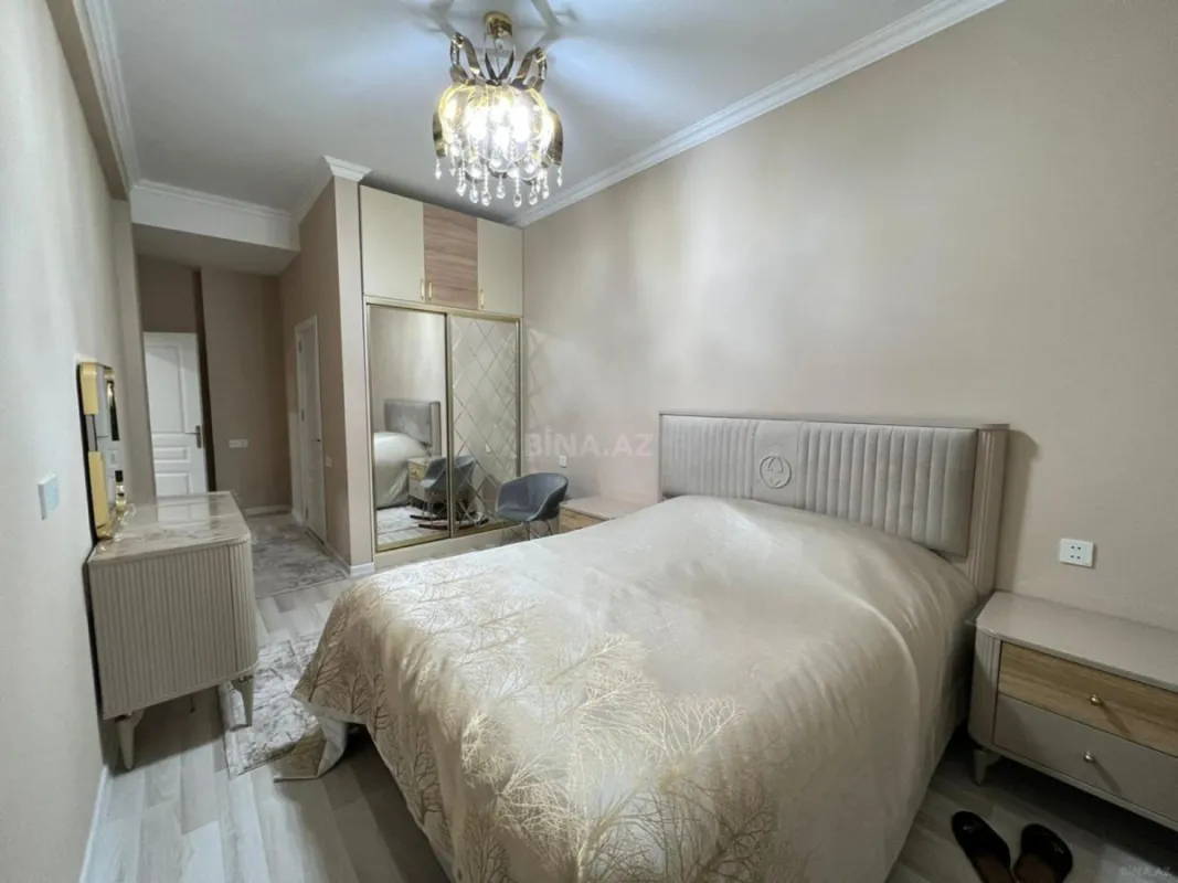Satılır 3 otaqlı mənzil 125 m²