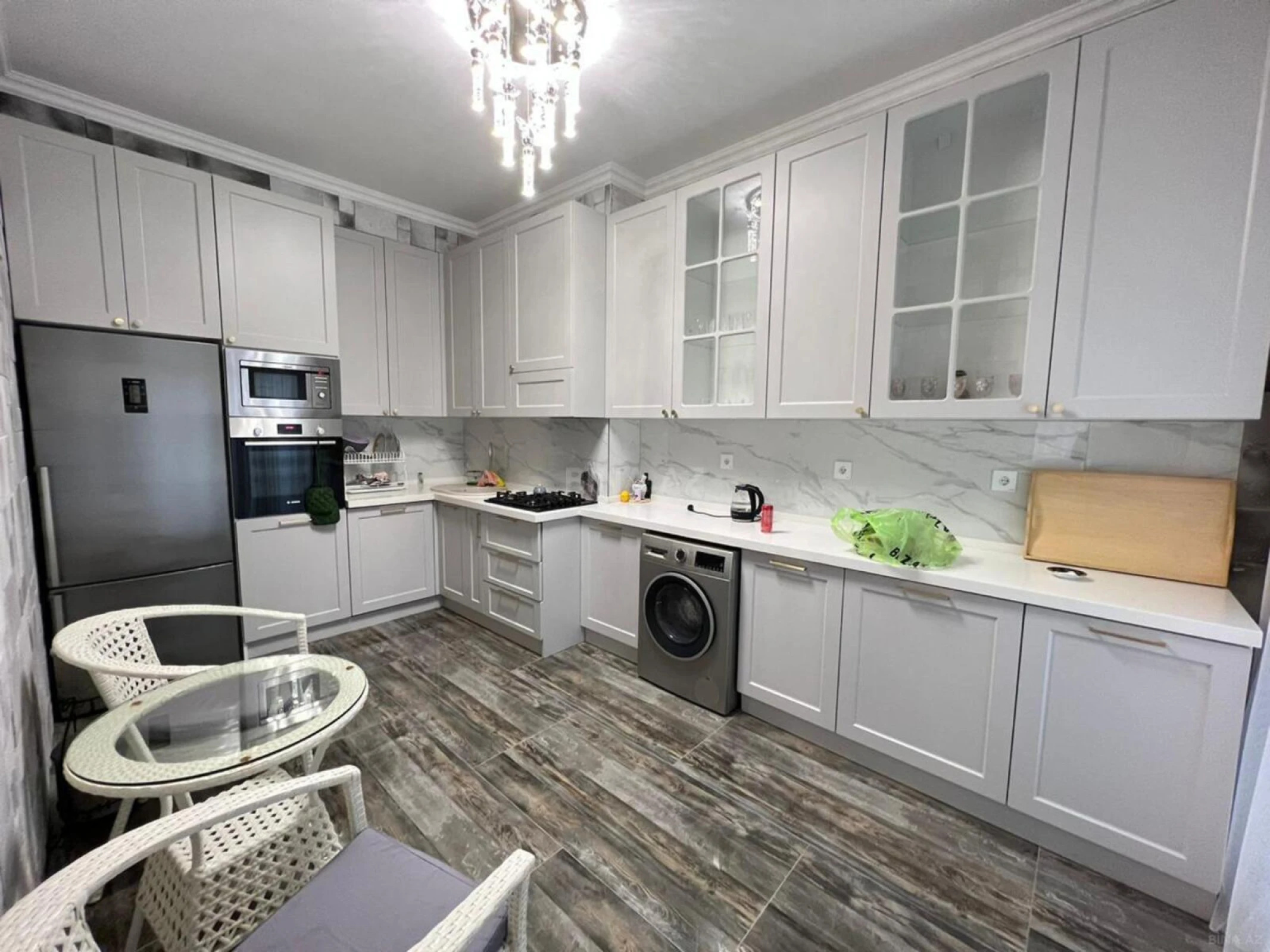 Satılır 3 otaqlı mənzil 125 m²