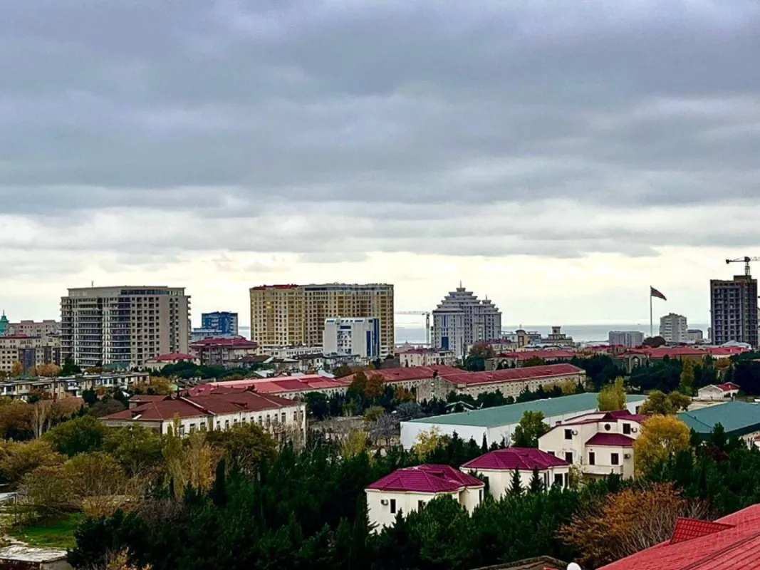 Satılır 3 otaqlı mənzil 125 m²