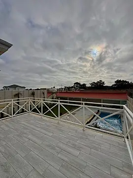 Satılır 5 otaqlı həyət evi 300 m²