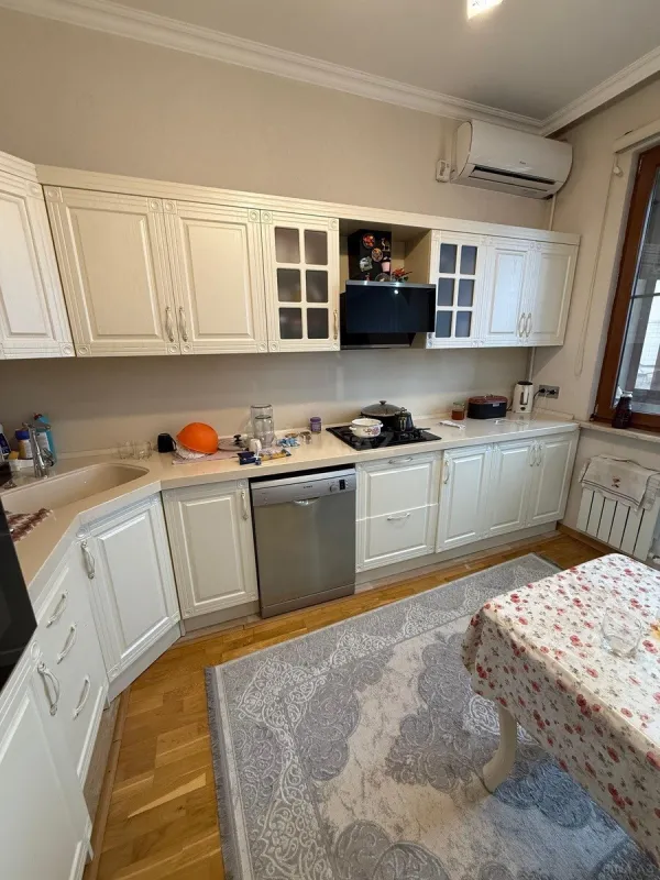 Satılır 3 otaqlı mənzil 100 m²