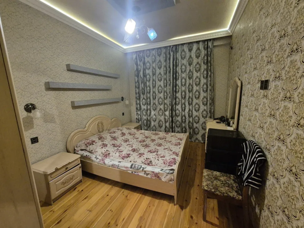 Satılır 2 otaqlı mənzil 52 m²
