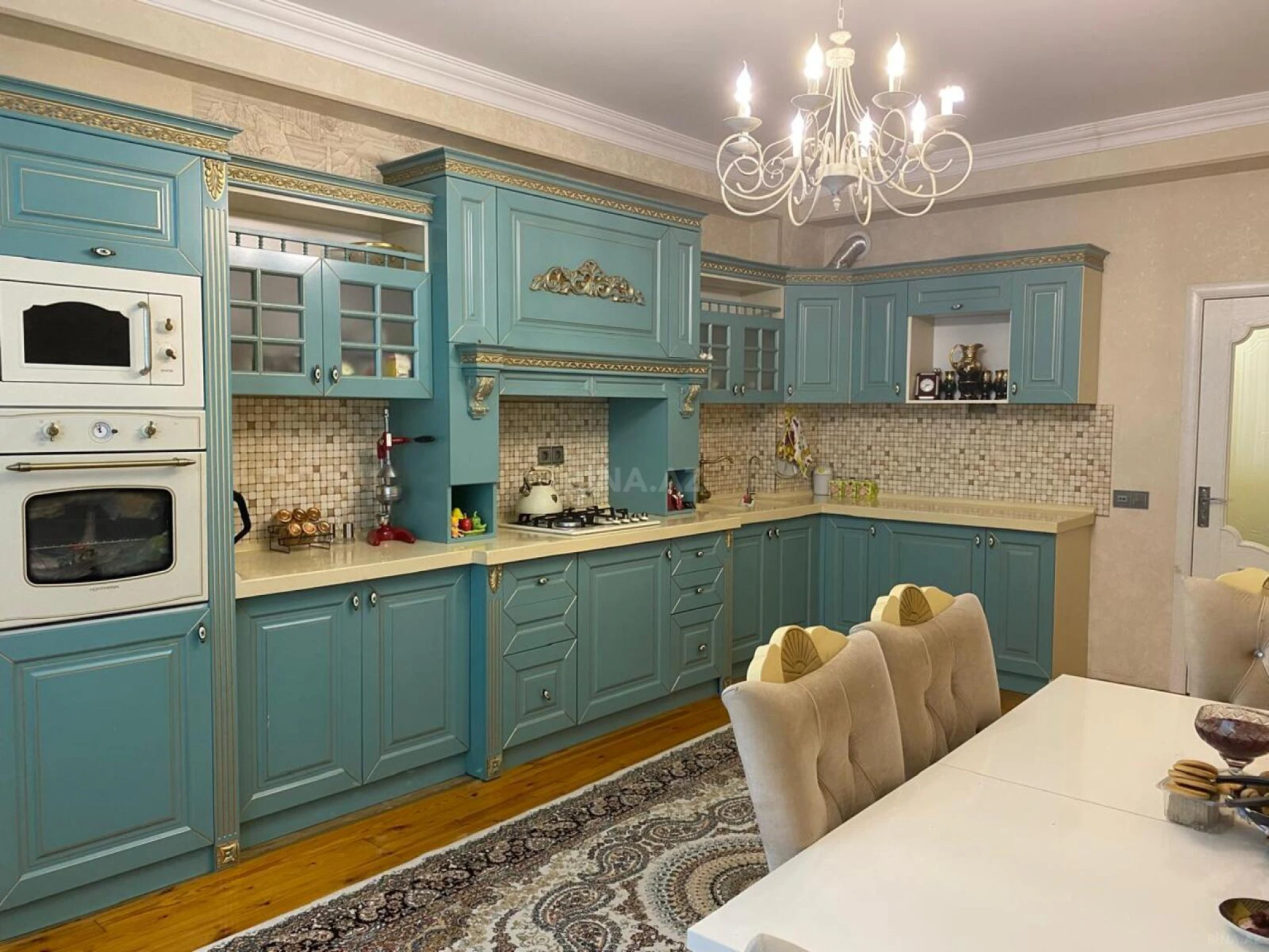 Satılır 4 otaqlı mənzil 165 m²