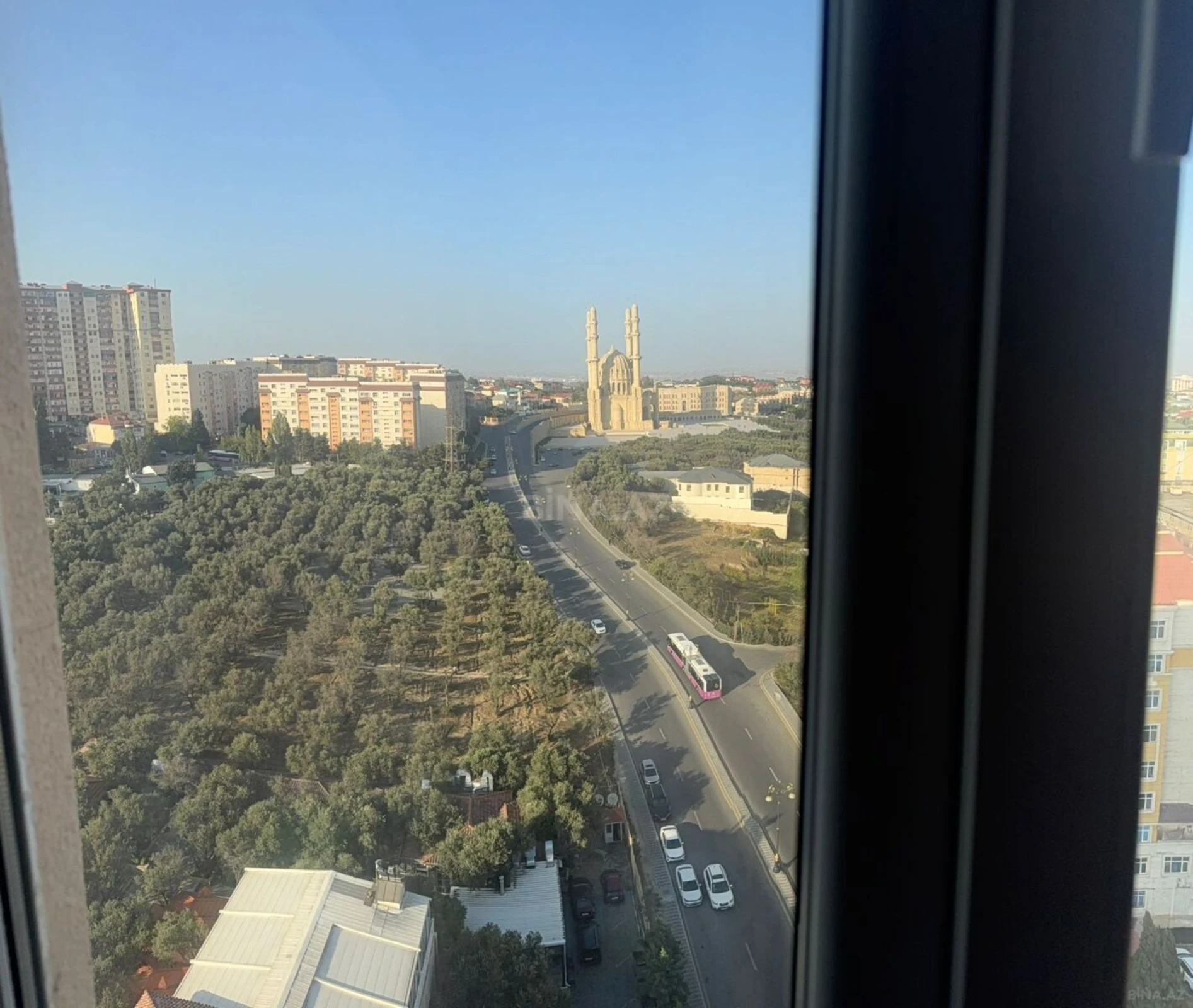 Satılır 4 otaqlı mənzil 165 m²