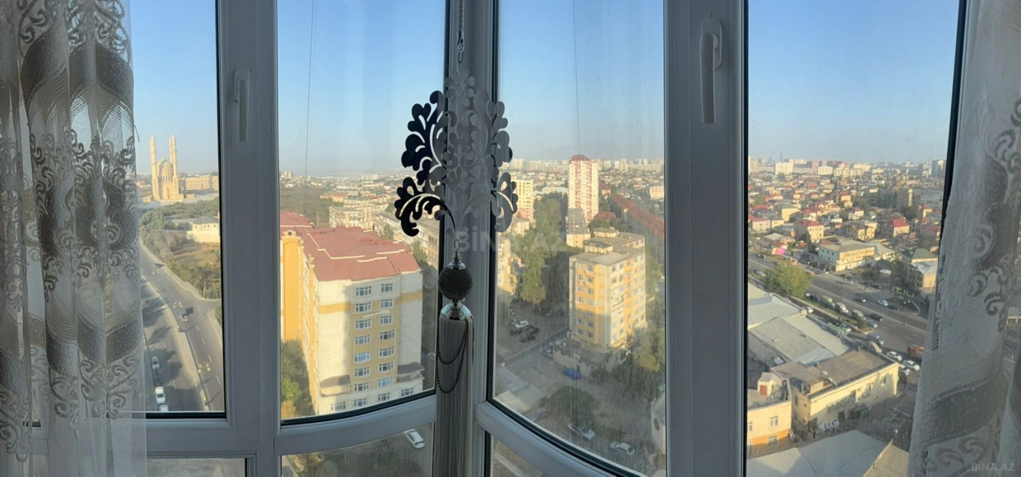 Satılır 4 otaqlı mənzil 165 m²