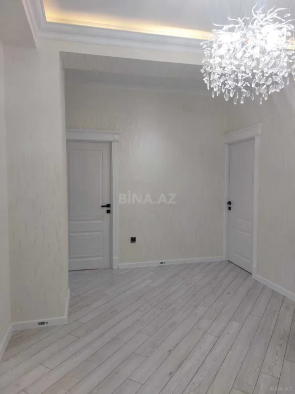 Satılır 3 otaqlı mənzil 93 m²