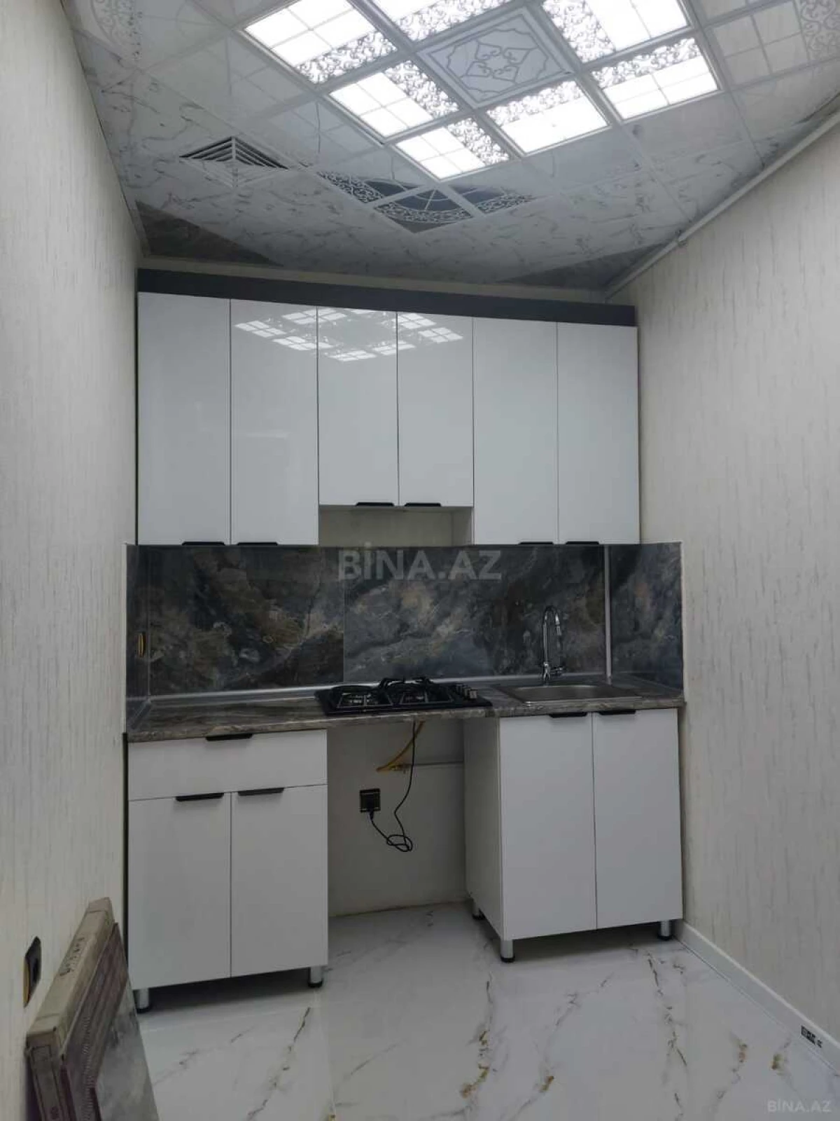 Satılır 3 otaqlı mənzil 93 m²