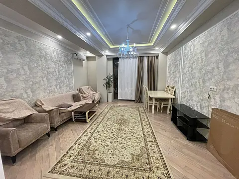 Kirayə verilir 3 otaqlı mənzil 130 m²