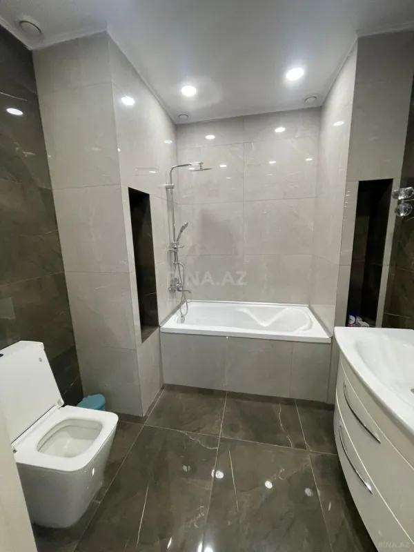 Kirayə verilir 3 otaqlı mənzil 130 m²