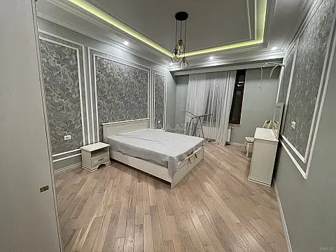 Kirayə verilir 3 otaqlı mənzil 130 m²