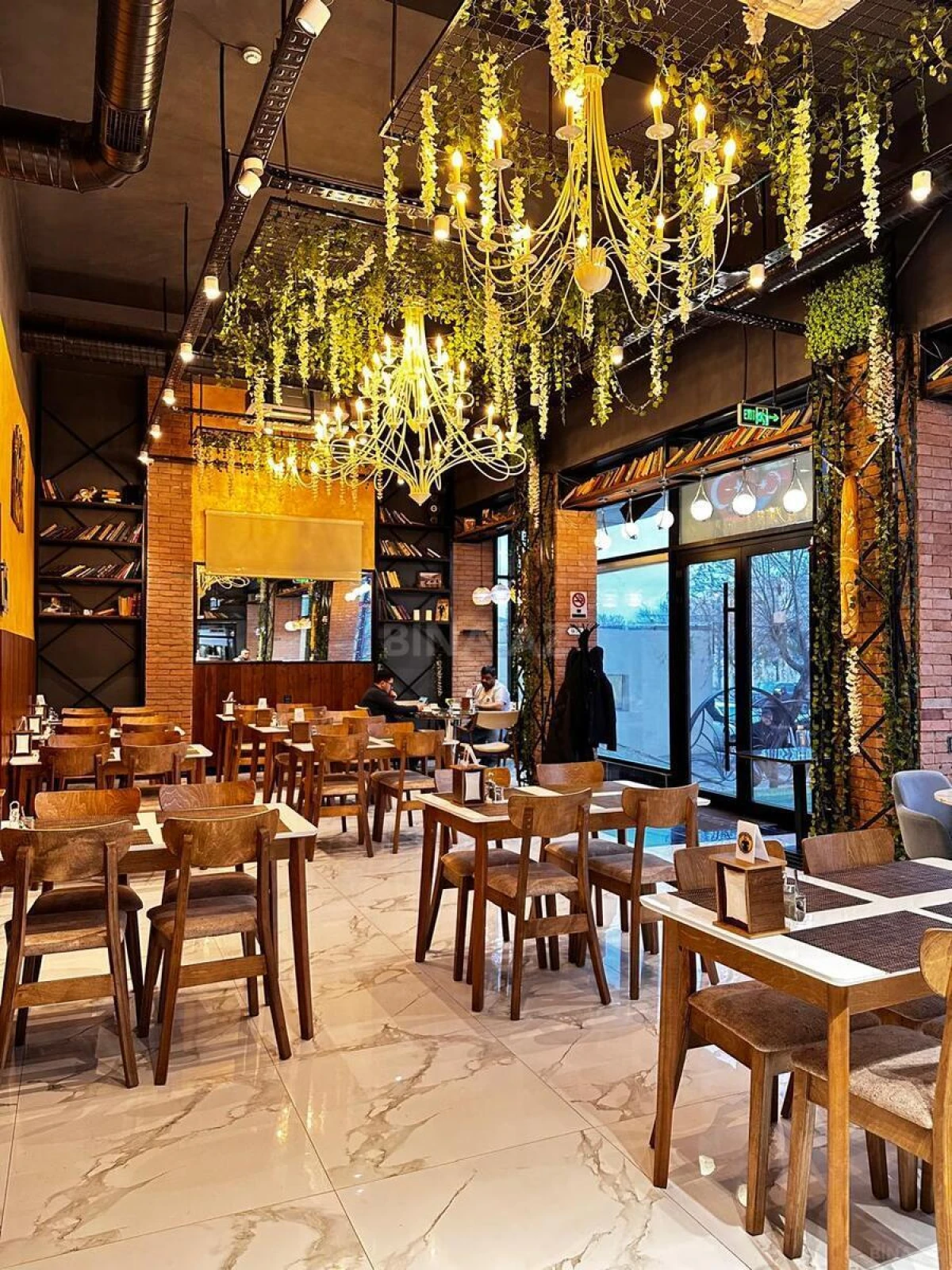 Kirayə verilir obyekt 140 m²