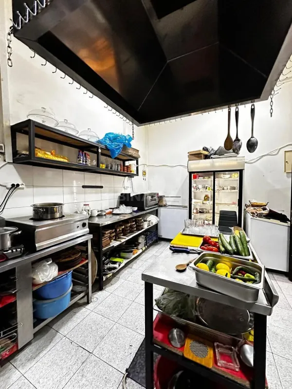 Kirayə verilir obyekt 140 m²