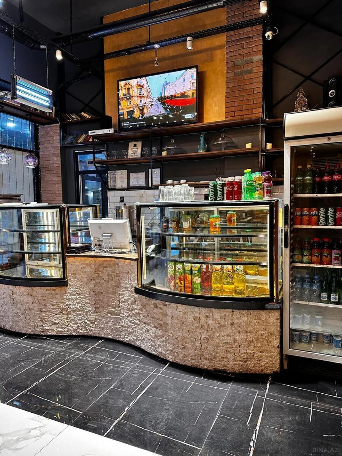 Kirayə verilir obyekt 140 m²