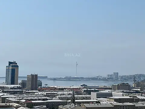 Satılır 4 otaqlı mənzil 184 m² — Bakı 4 otaq 184.00 m²