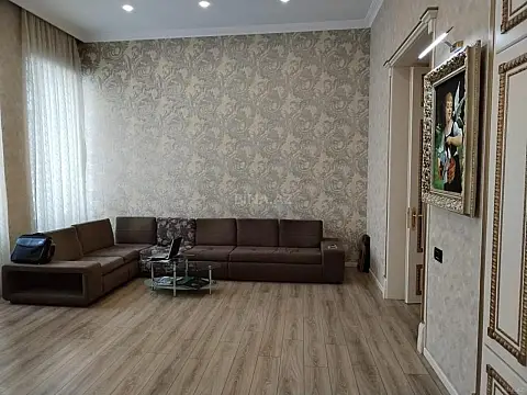 Kirayə verilir 3 otaqlı ofis 100 m²