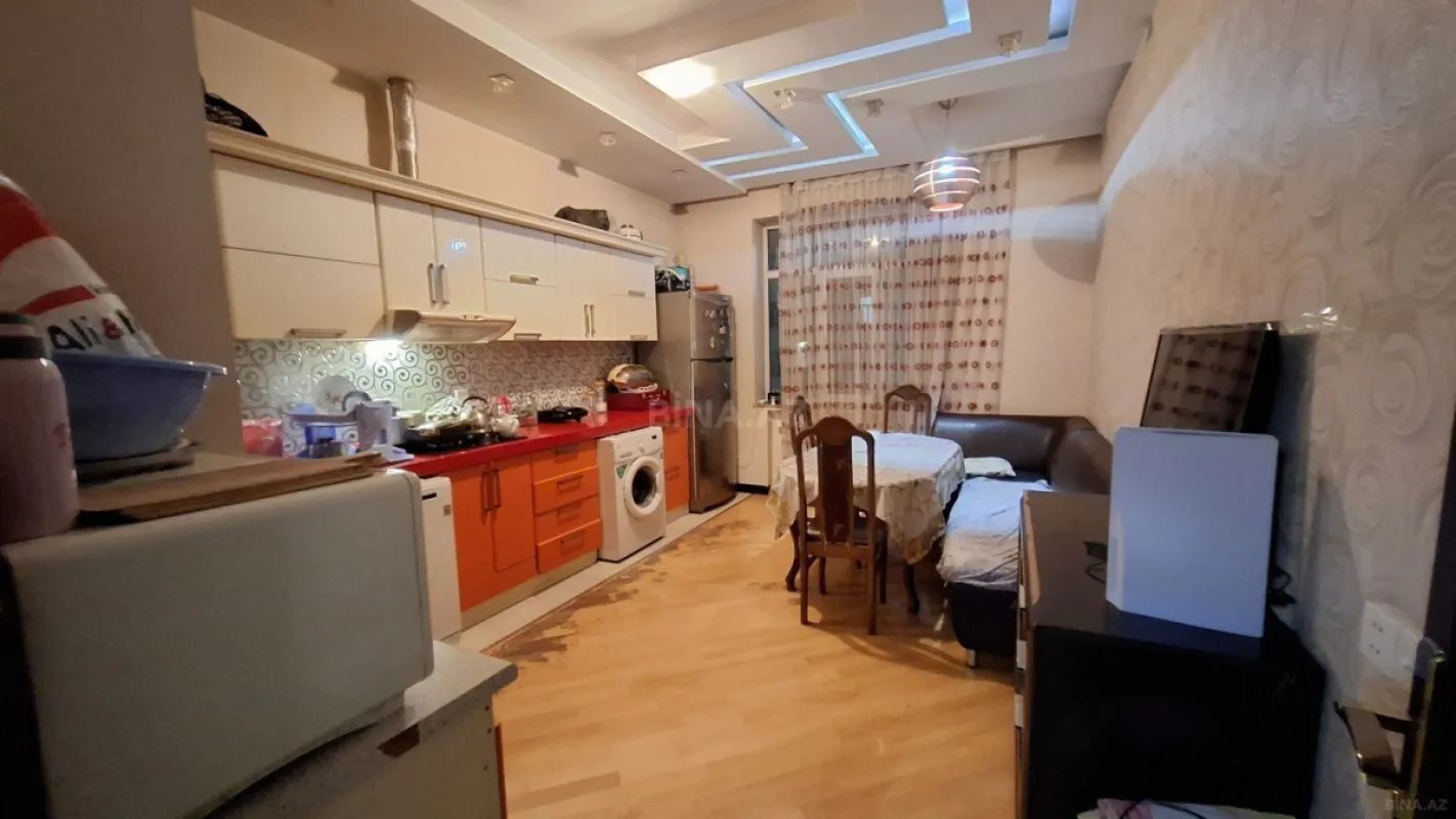 Satılır 2 otaqlı mənzil 100 m²