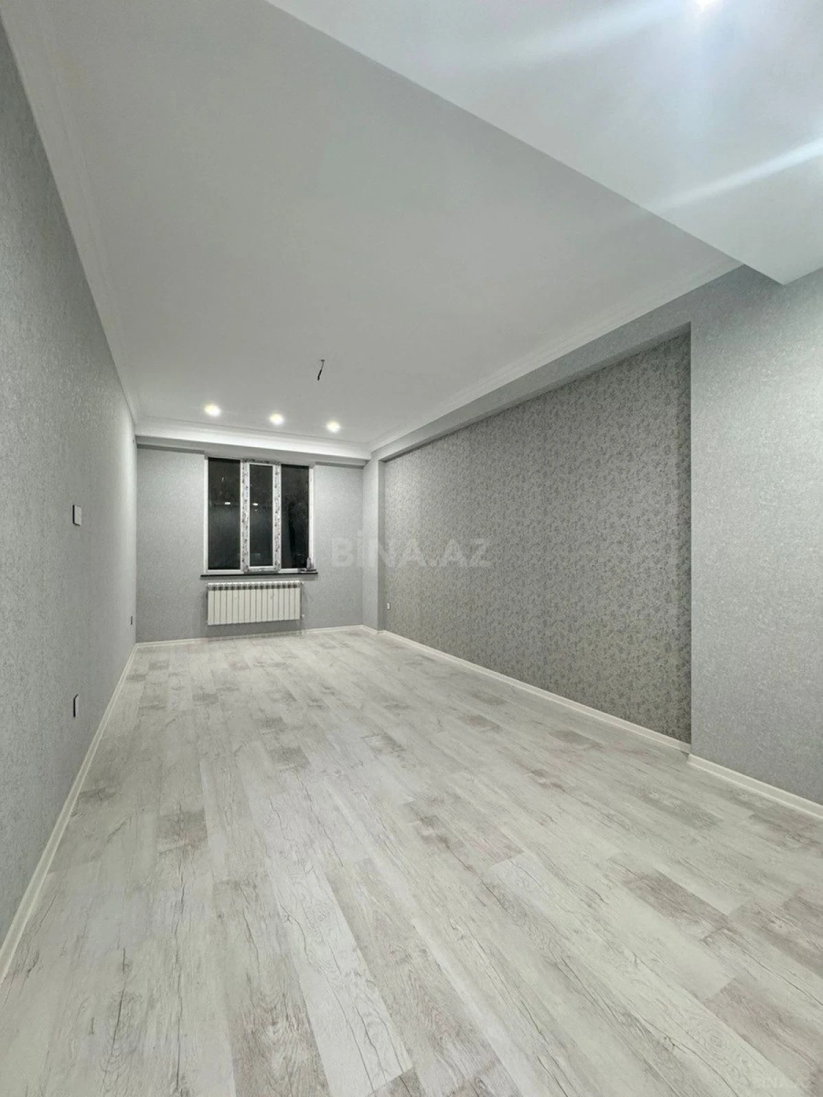 Satılır 3 otaqlı mənzil 124 m²