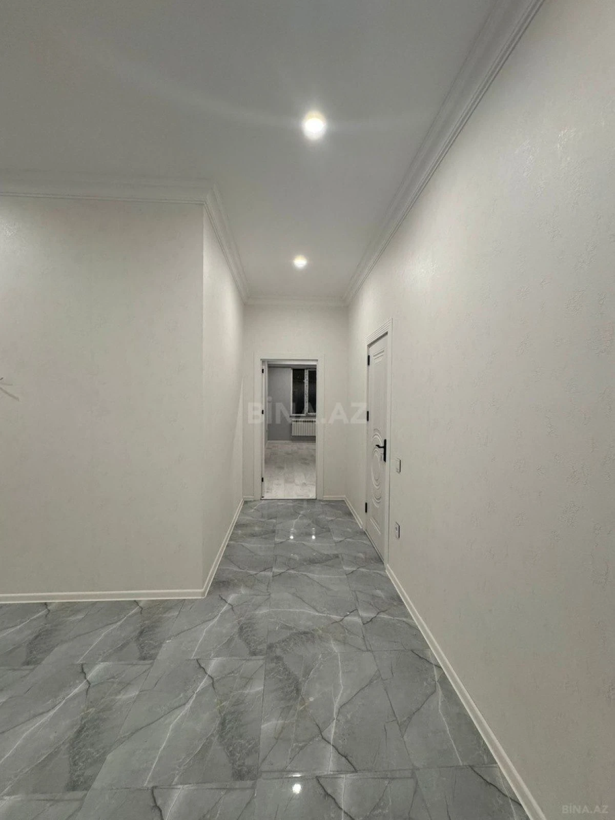 Satılır 3 otaqlı mənzil 124 m²