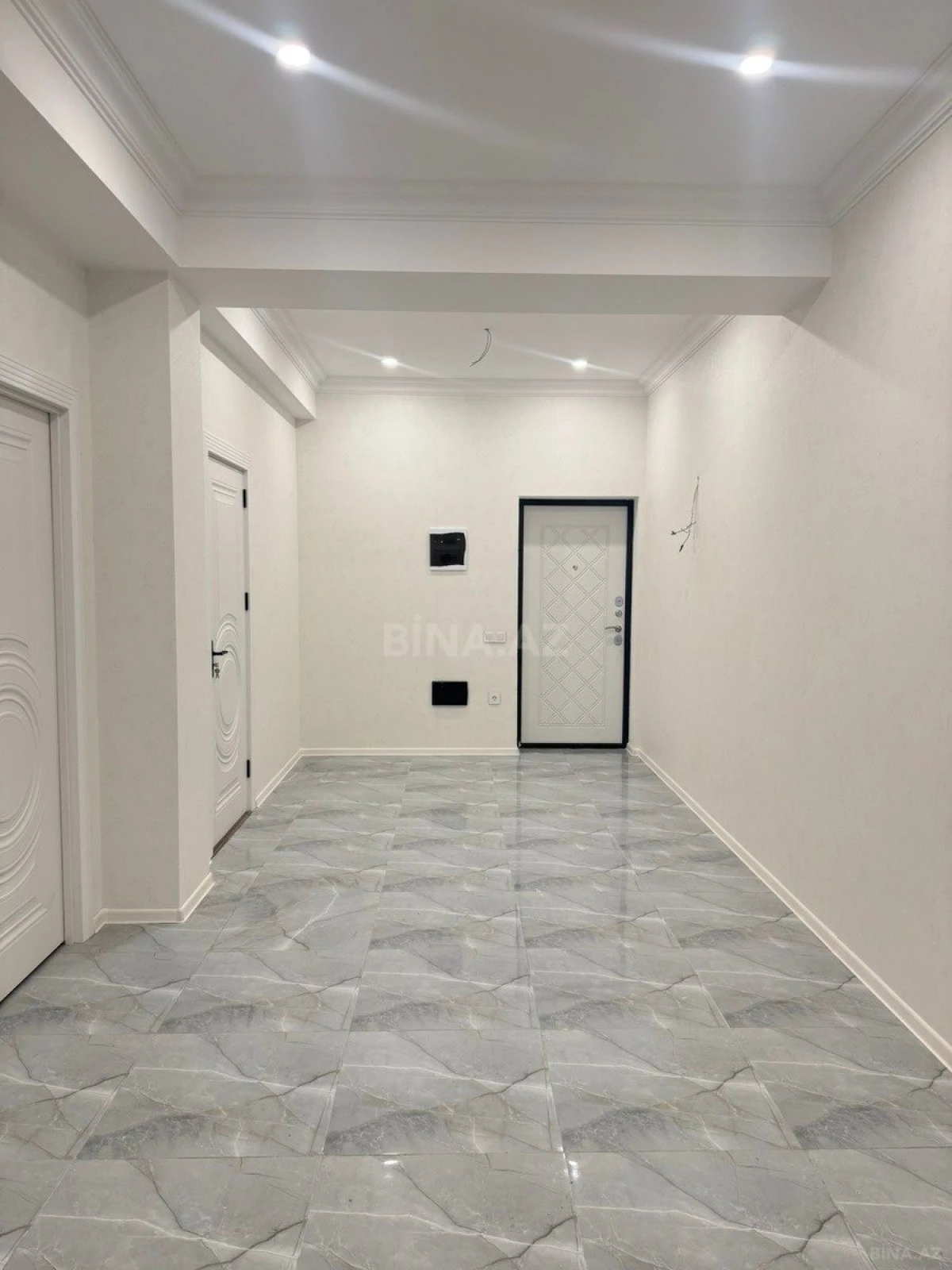 Satılır 3 otaqlı mənzil 124 m²