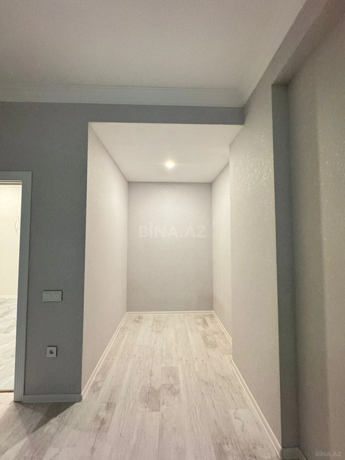 Satılır 3 otaqlı mənzil 124 m²