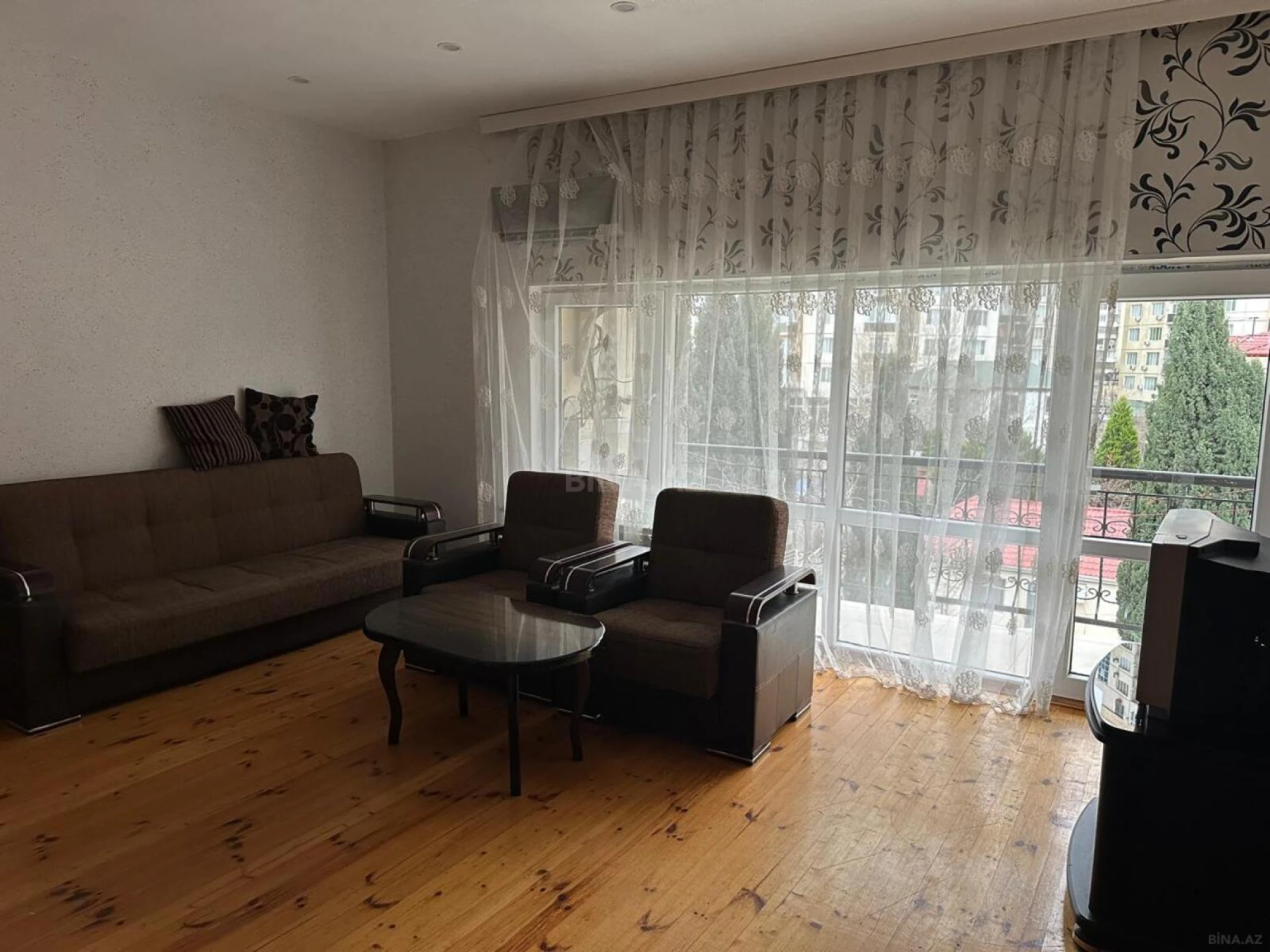 Kirayə verilir 3 otaqlı mənzil 92 m²