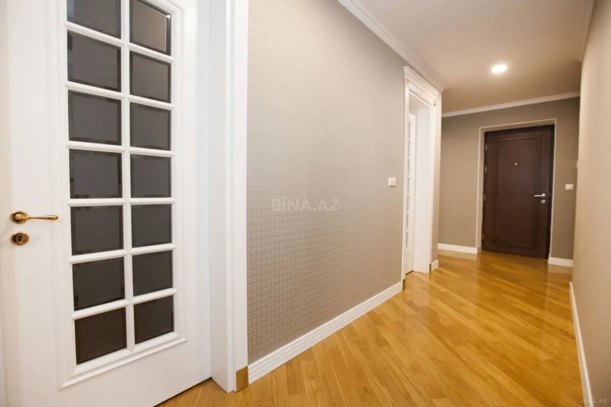 Kirayə verilir 2 otaqlı mənzil 95 m²
