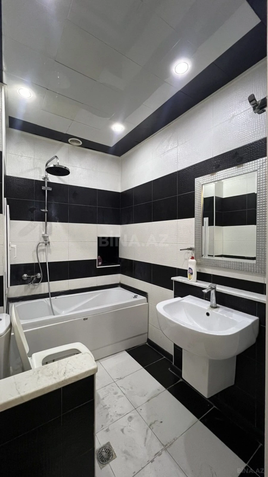 Satılır 2 otaqlı mənzil 66 m²