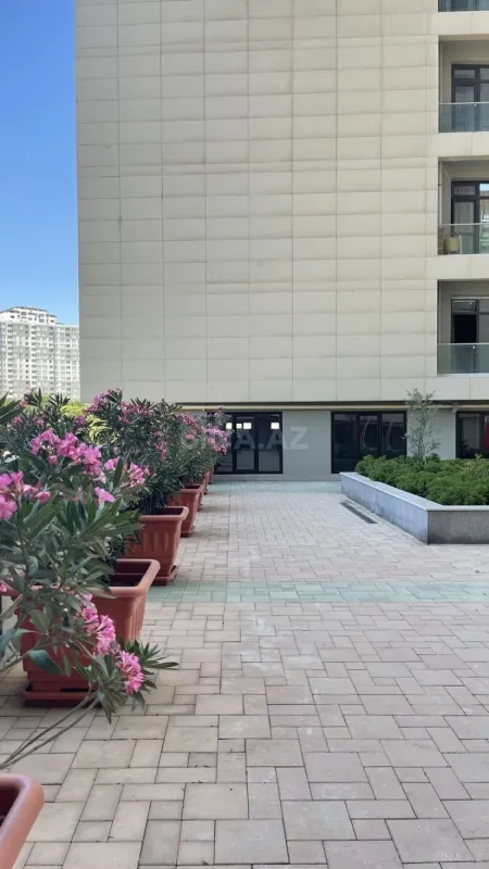 Satılır 3 otaqlı mənzil 148 m²