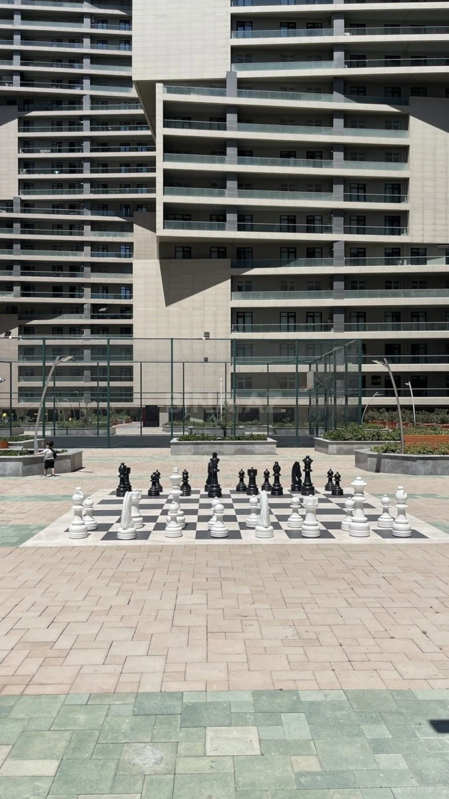 Satılır 3 otaqlı mənzil 148 m²