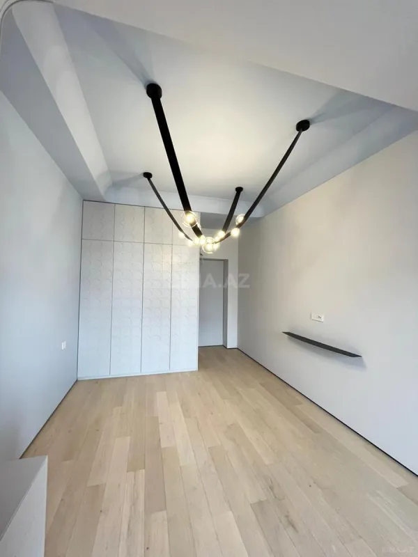 Satılır 3 otaqlı mənzil 103 m²