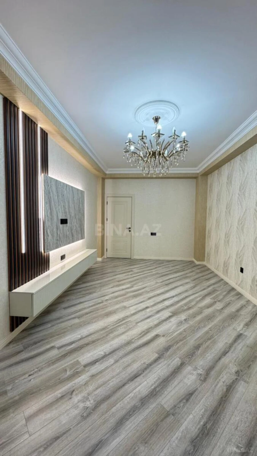 Satılır 3 otaqlı mənzil 98 m²