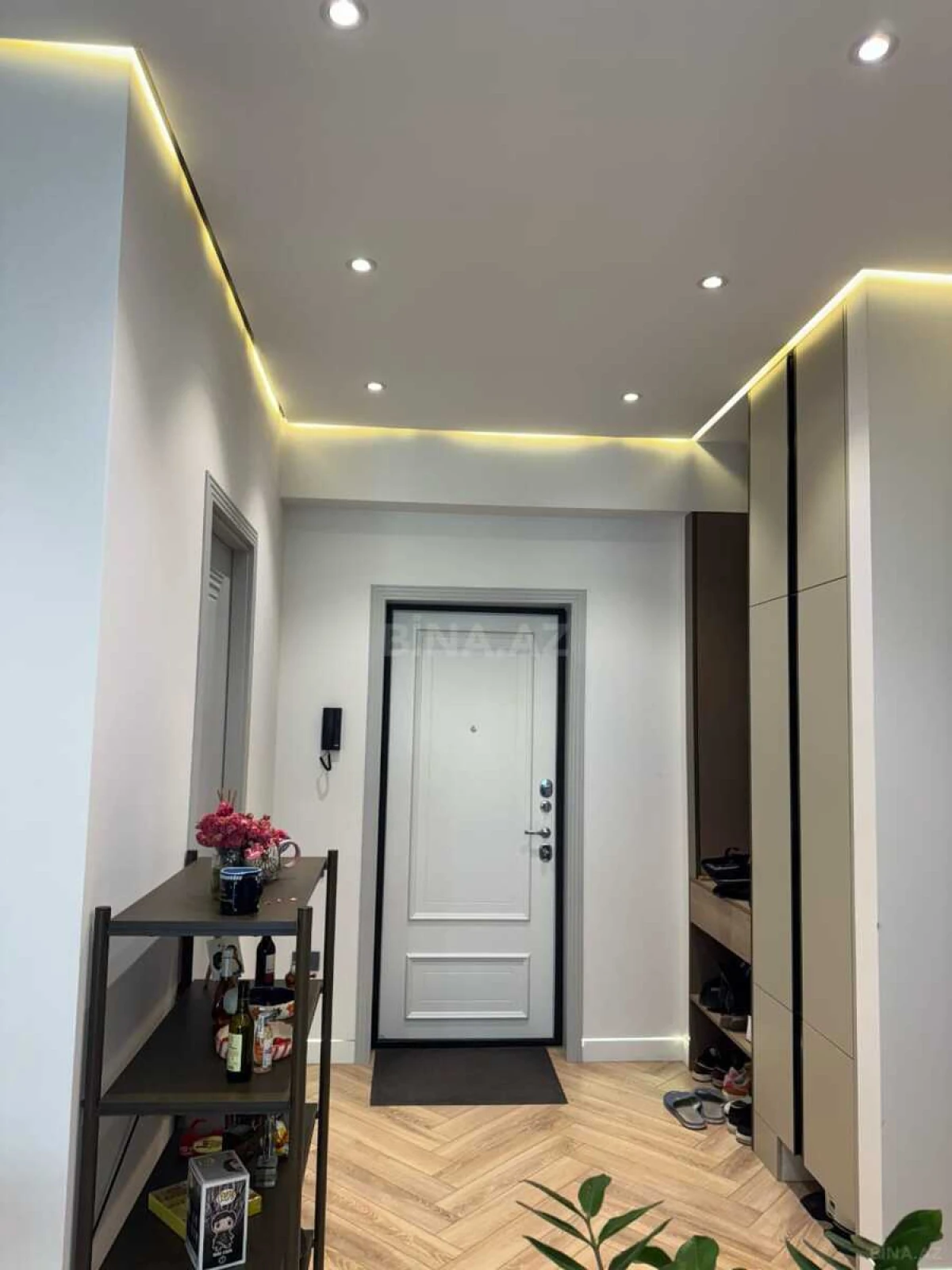 Kirayə verilir 2 otaqlı mənzil 80 m²