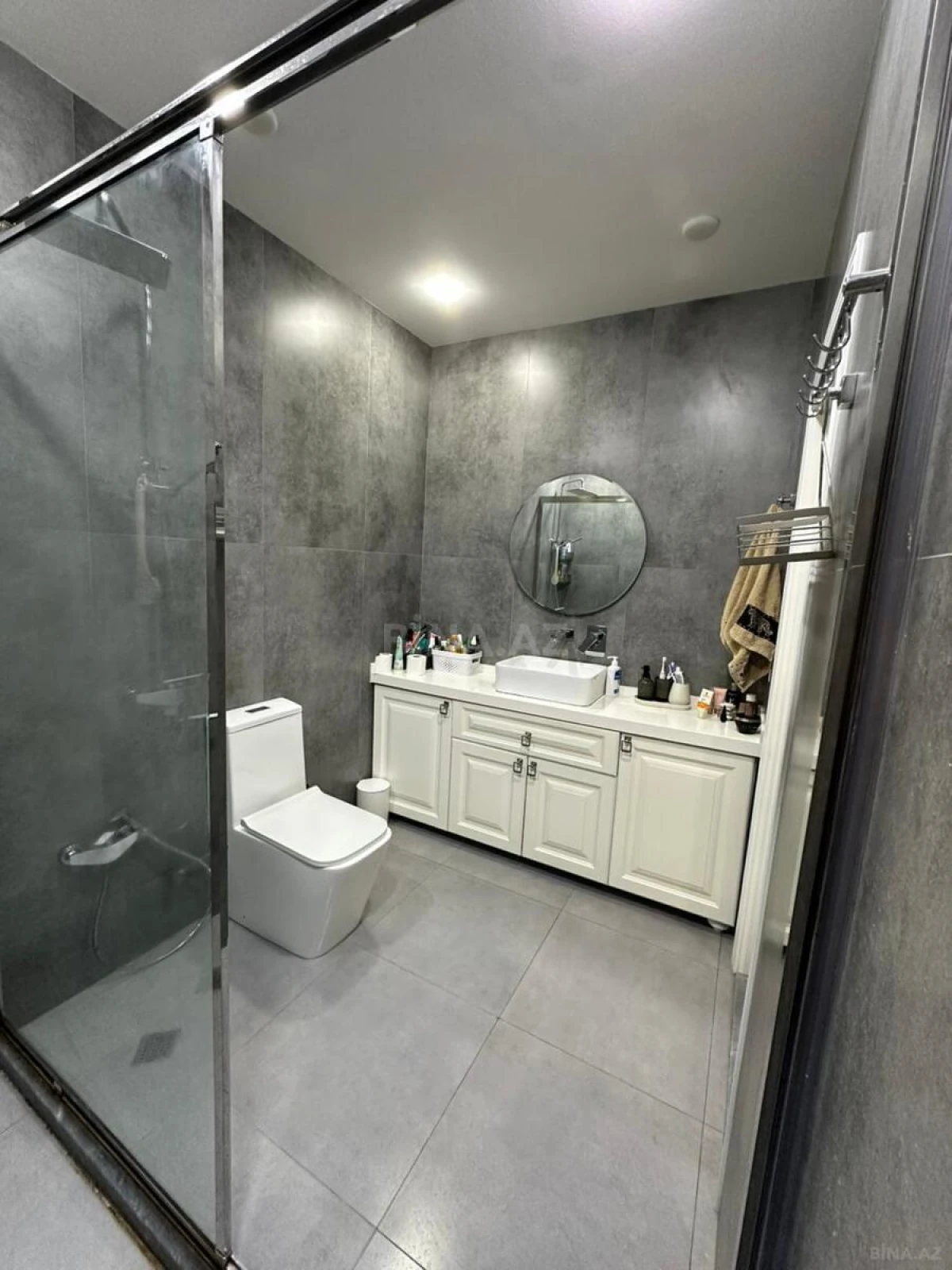 Satılır 3 otaqlı mənzil 105 m²