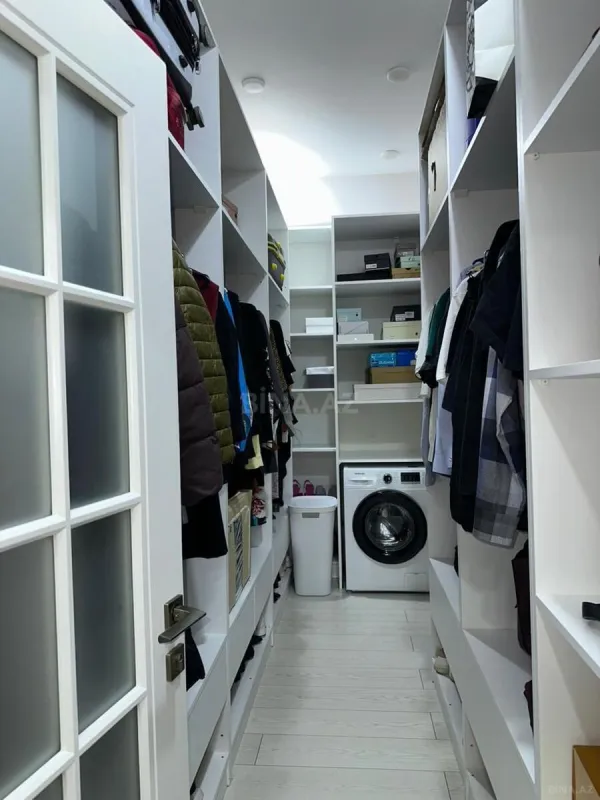 Satılır 3 otaqlı mənzil 105 m²