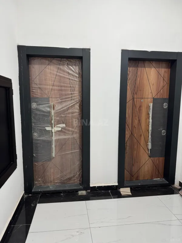 Satılır 4 otaqlı mənzil 190 m²