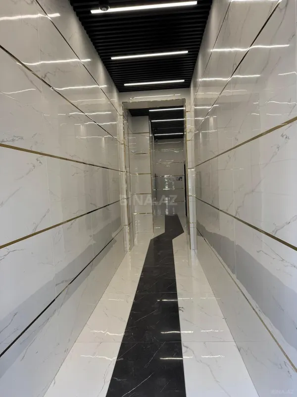 Satılır 4 otaqlı mənzil 190 m²