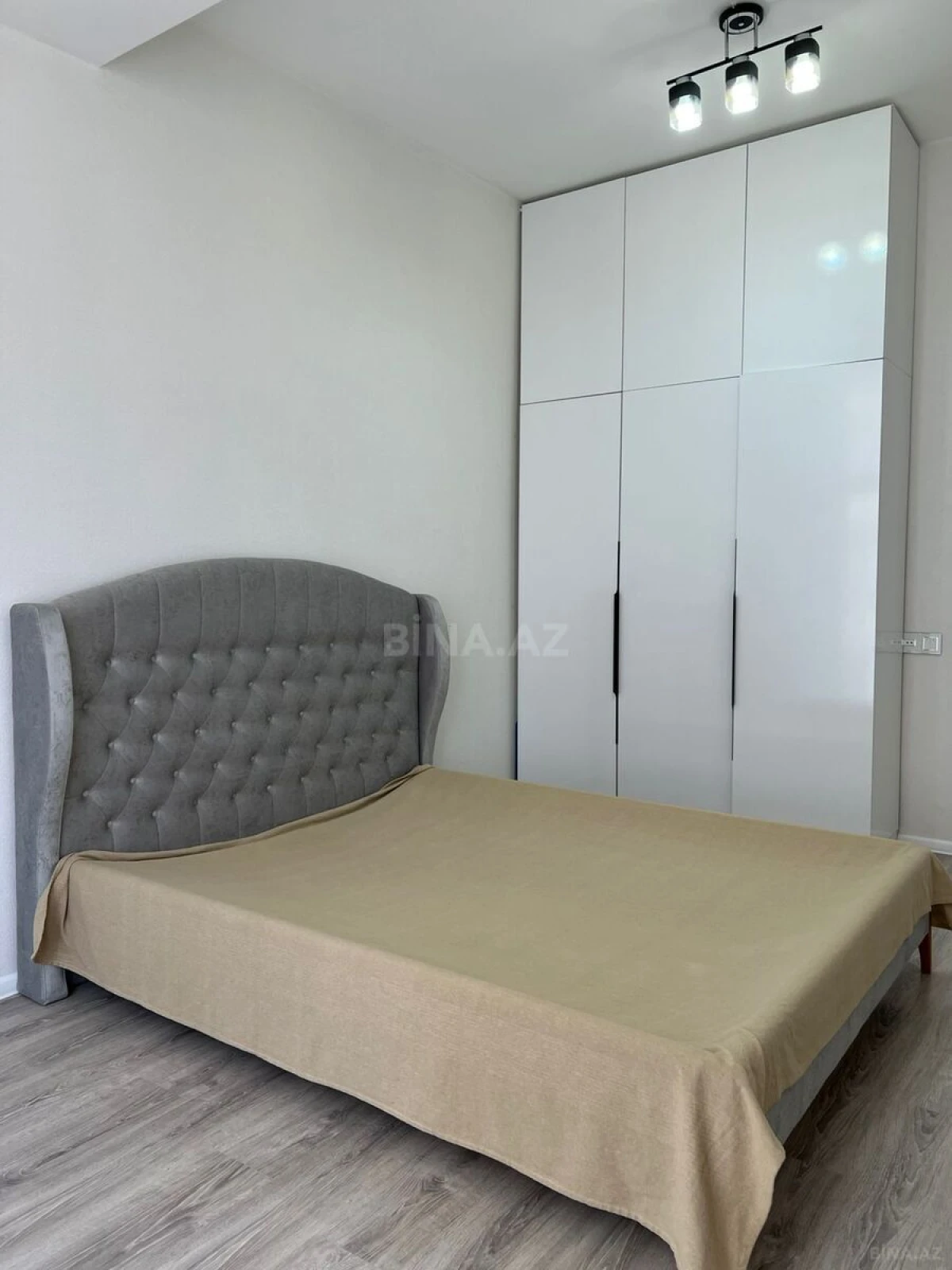 Kirayə verilir 2 otaqlı mənzil 65 m²
