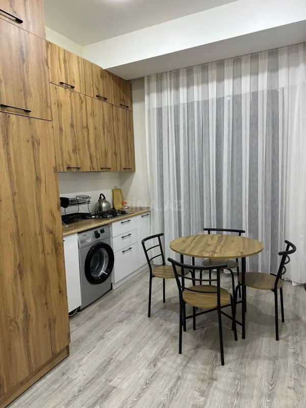 Kirayə verilir 2 otaqlı mənzil 65 m²