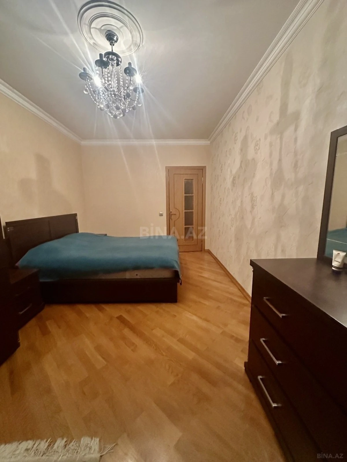 Satılır 2 otaqlı mənzil 65 m²