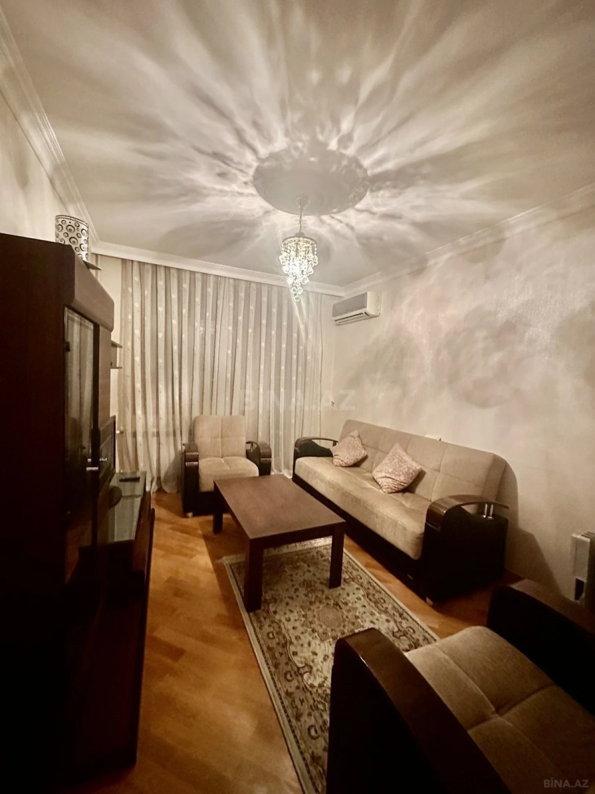 Satılır 2 otaqlı mənzil 67 m²