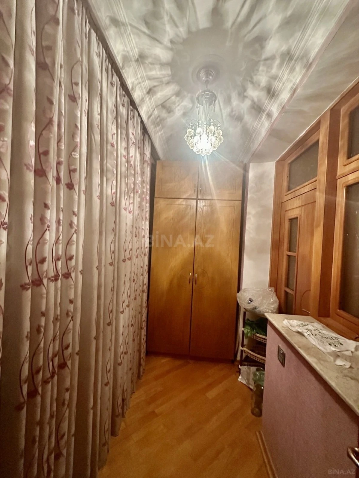 Satılır 2 otaqlı mənzil 67 m²