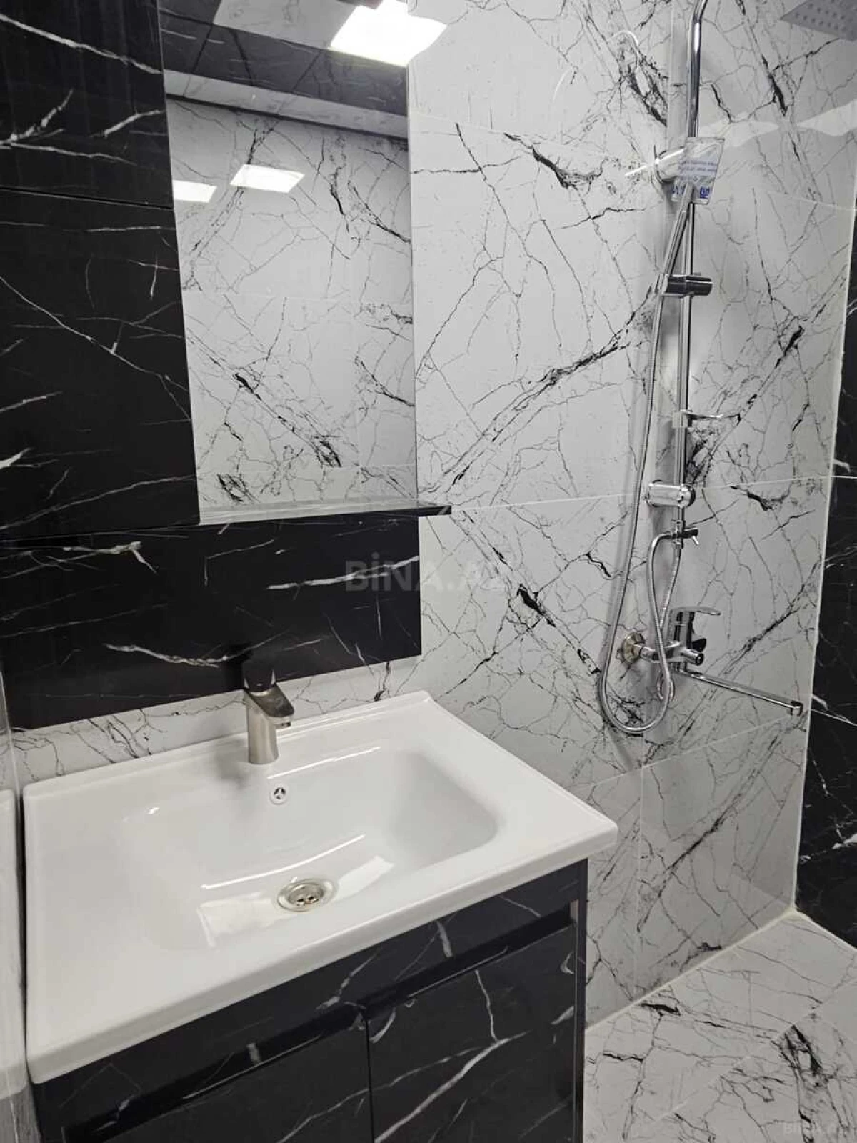 Satılır 3 otaqlı mənzil 72 m²