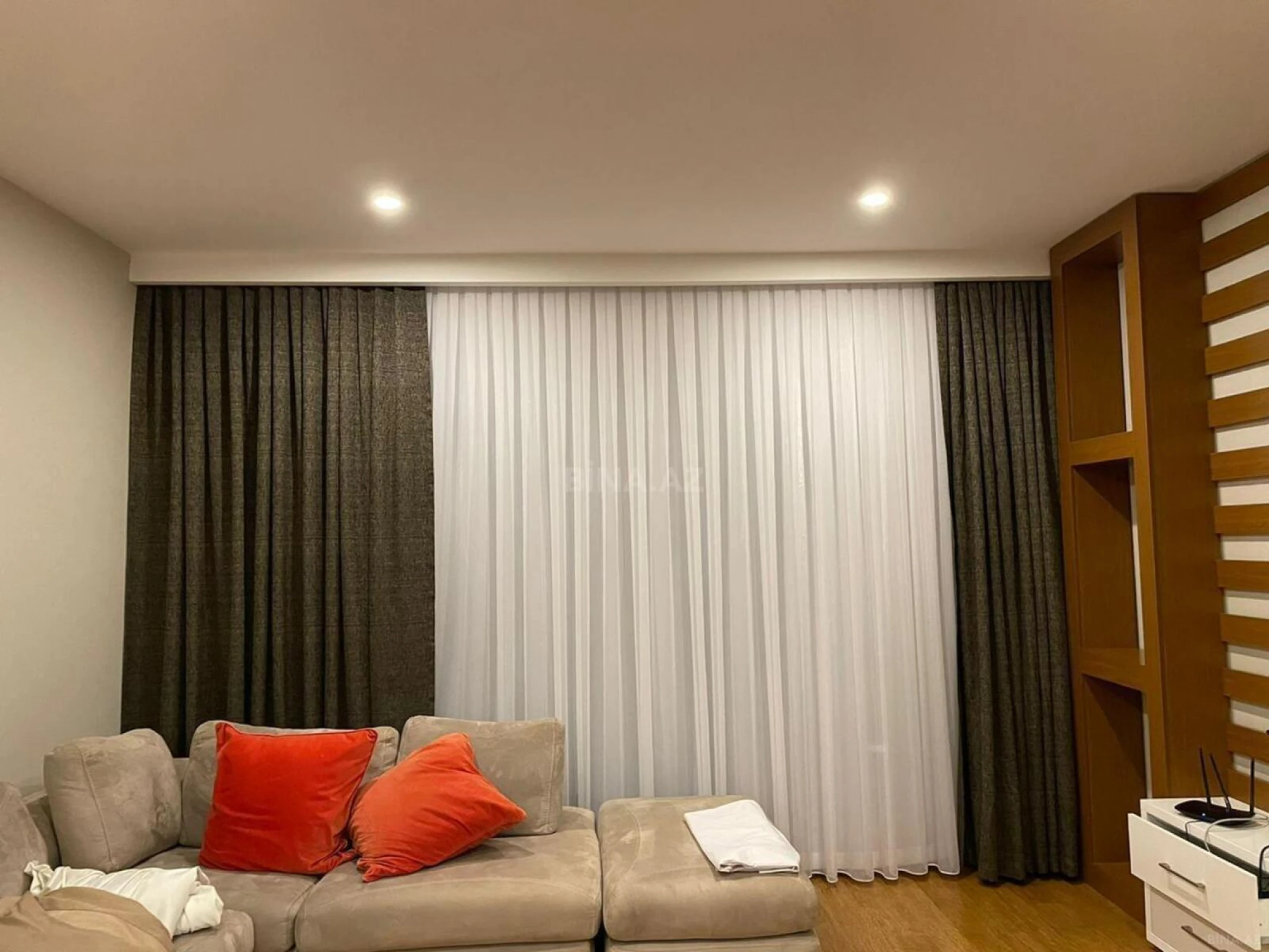 Kirayə verilir 2 otaqlı mənzil 95 m²